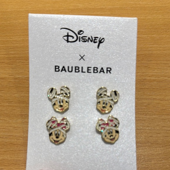Disney Accessories - Minnie Mouse Earrings - Pink and Black